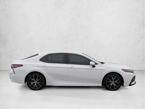 Certified 2024 Toyota Camry SE FWD image 4