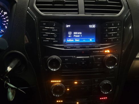 Used 2017 Ford Explorer 4WD image 25