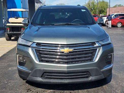 Used 2023 Chevrolet Traverse LT AWD/4WD image 3