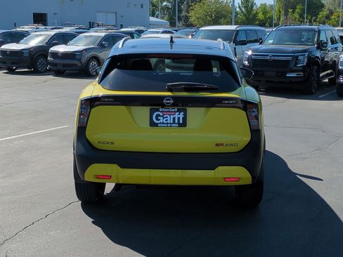 New 2025 Nissan Kicks SR w/ SR Premium Package image 5