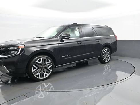 New 2026 Ford Expedition Max Platinum w/ Platinum Ultimate Package AWD/4WD image 2