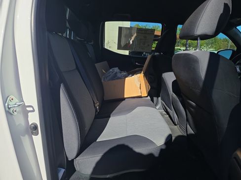 Used 2023 Toyota Tacoma TRD Off-Road image 31