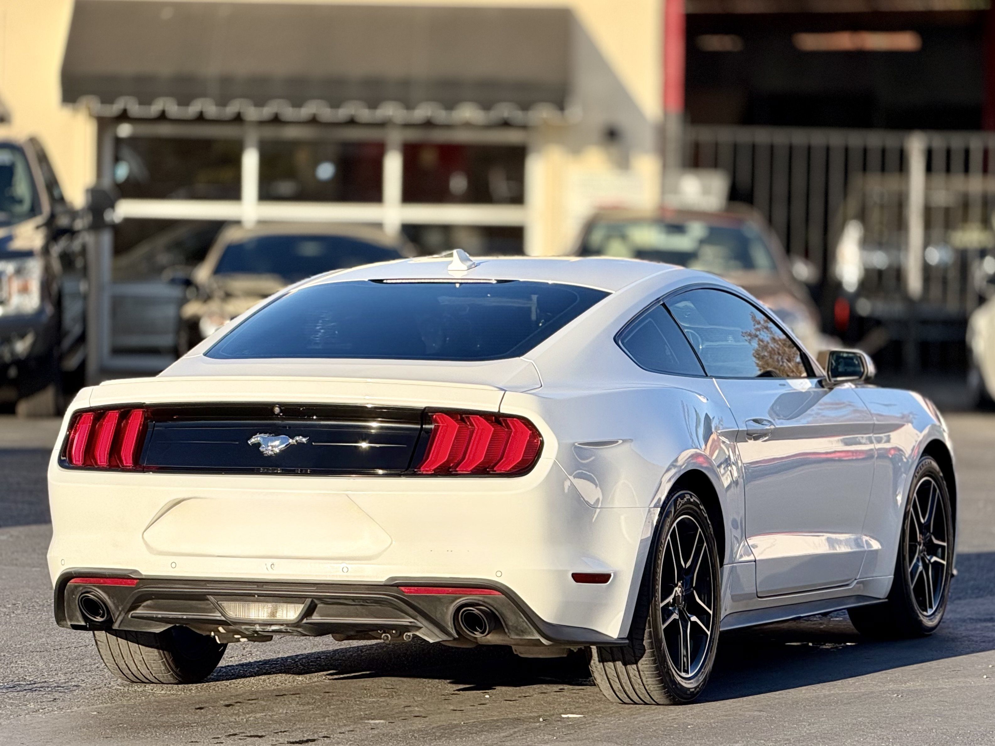 Used 2021 Ford Mustang Premium RWD image 6