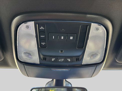 Used 2022 Dodge Durango R/T w/ Trailer Tow Group IV AWD/4WD image 25