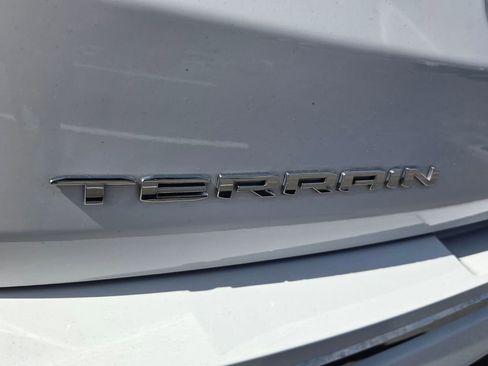 Used 2024 GMC Terrain Denali AWD/4WD image 10
