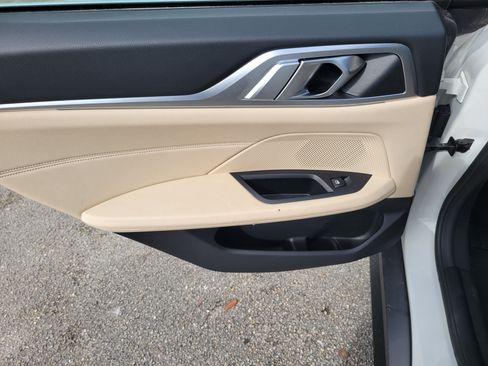 Used 2024 BMW i4 eDrive40 image 10