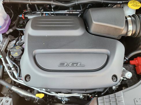 New 2027 Chrysler Pacifica Limited w/ Family Tech Group FWD image 24