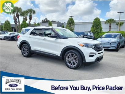 Certified 2022 Ford Explorer XLT w/ Equipment Group 202A