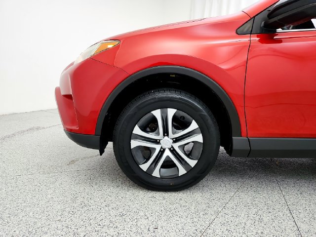 Used 2017 Toyota RAV4 LE w/ Carpet Mat Package AWD/4WD image 32