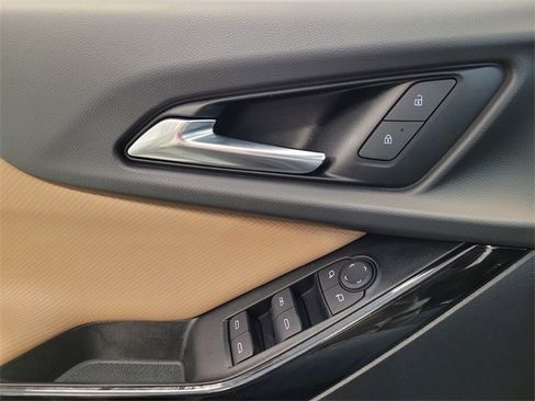 Used 2025 Chevrolet Equinox ACTIV image 26