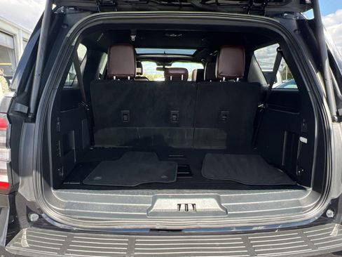Used 2023 Ford Expedition Max Limited image 27