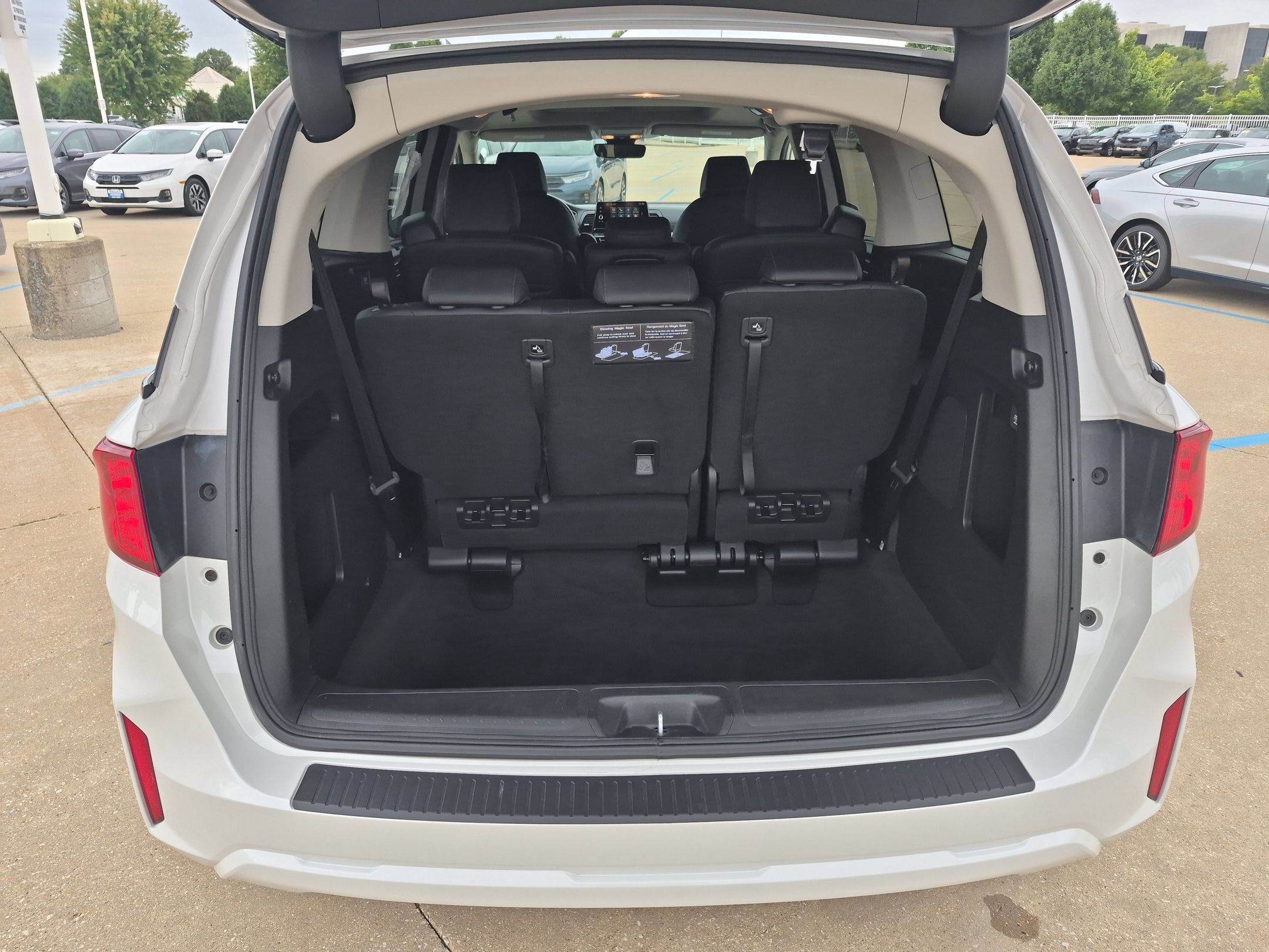 Certified 2025 Honda Odyssey EX-L image 27
