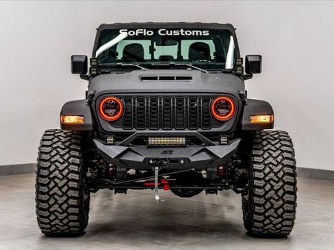 Used 2026 Jeep Gladiator Sport AWD/4WD image 12