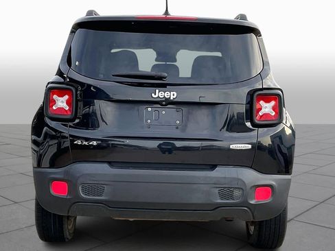Used 2016 Jeep Renegade Latitude image 5