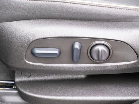 Used 2024 Chevrolet Blazer Premier image 13