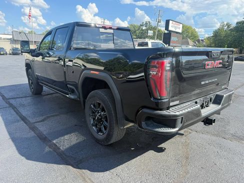 Used 2024 GMC Sierra 2500 AT4 w/ AT4 Premium Plus Package AWD/4WD image 5