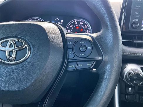 Used 2021 Toyota RAV4 XLE image 25