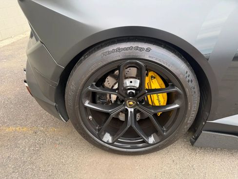 Used 2017 Lamborghini Huracan LP 580-2 RWD image 40