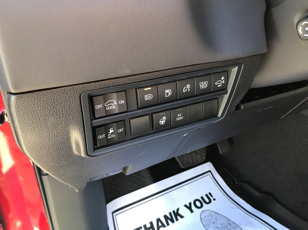 Certified 2025 Toyota Sequoia Platinum AWD/4WD image 15