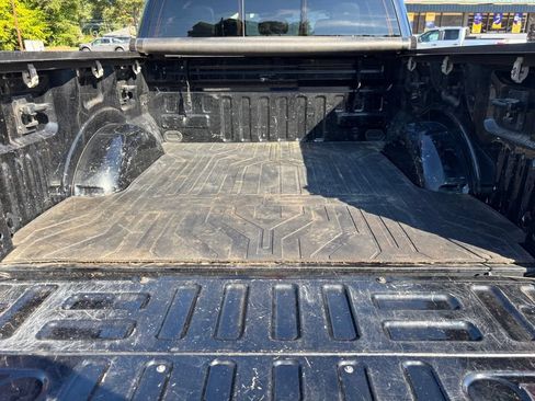 Used 2018 Ford F150 Platinum w/ Equipment Group 701A Luxury AWD/4WD image 10