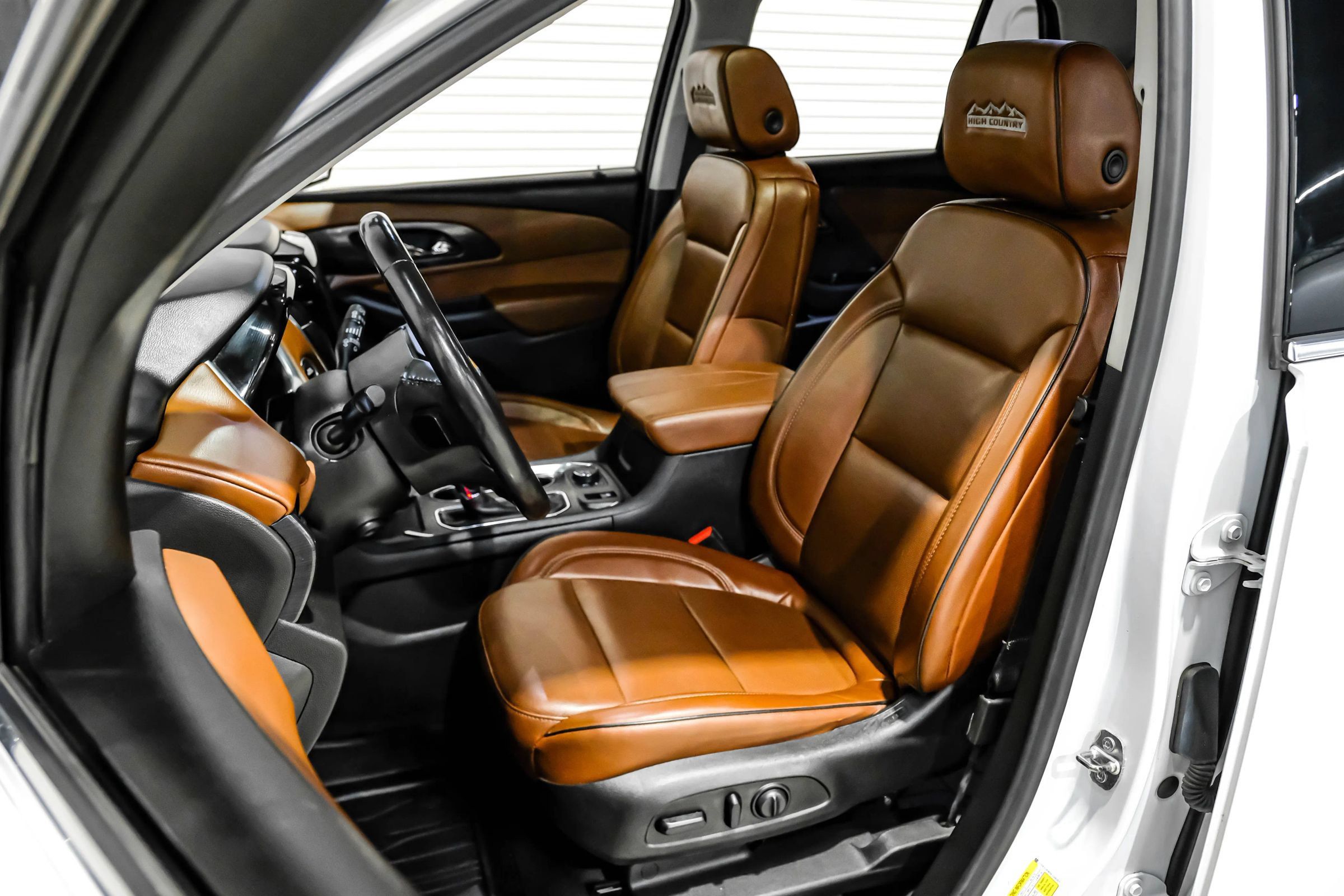Used 2019 Chevrolet Traverse High Country w/ LPO, Floor Liner Package AWD/4WD image 43
