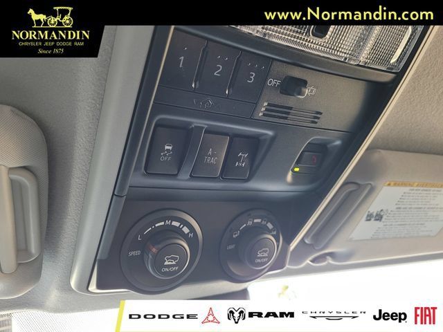 Used 2024 Toyota 4Runner TRD Off-Road Premium AWD/4WD image 14