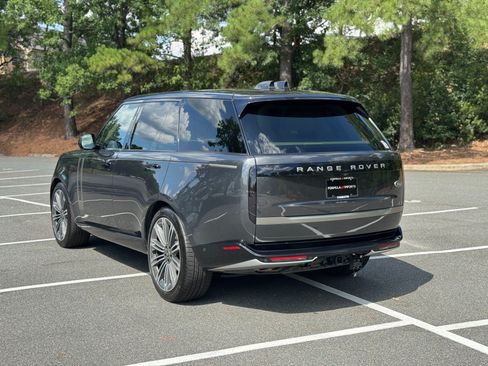 Used 2023 Land Rover Range Rover SE AWD/4WD image 8