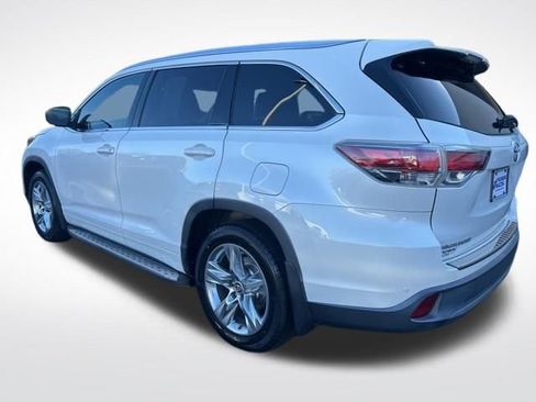 Used 2016 Toyota Highlander Limited Platinum image 3