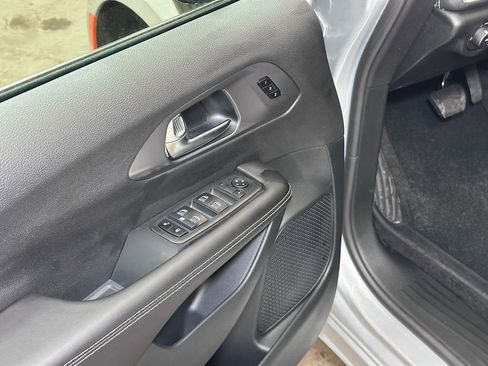 New 2026 Chrysler Pacifica Select image 21