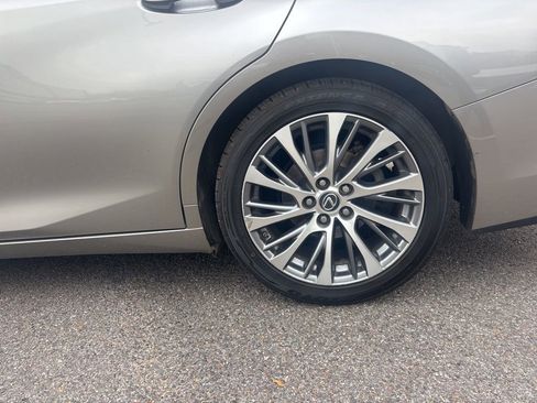 Used 2020 Lexus ES 350 w/ Premium Package image 11