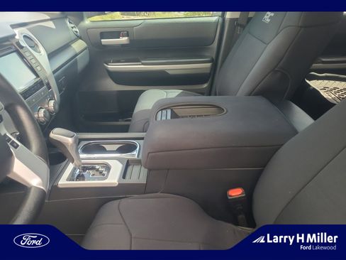 Used 2018 Toyota Tundra SR5 AWD/4WD image 15