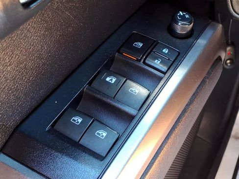 Used 2021 Toyota Tacoma SR5 image 16