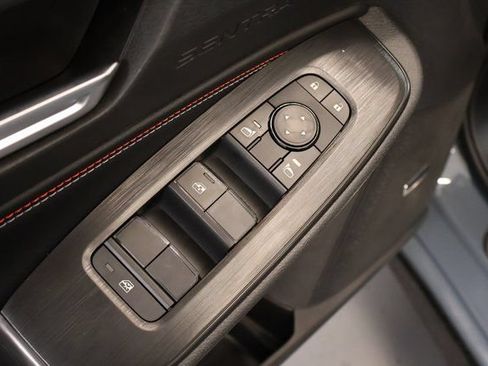 New 2026 Nissan Sentra SR w/ SR Premium Package FWD image 9