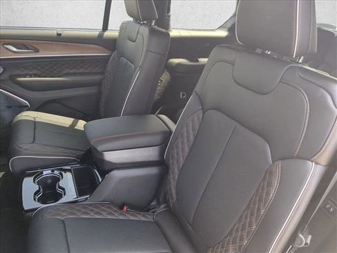 New 2026 Jeep Grand Cherokee L Summit w/ Obsidian Package AWD/4WD image 16