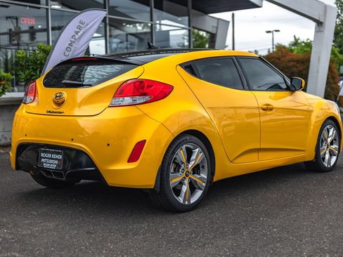 Used 2012 Hyundai Veloster w/ Style Pkg FWD image 7