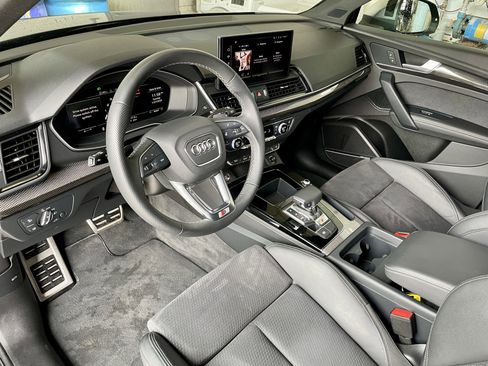 Used 2024 Audi SQ5 Premium Plus w/ Premium Plus Package image 13