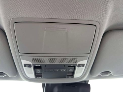 Used 2020 Acura MDX SH-AWD image 32