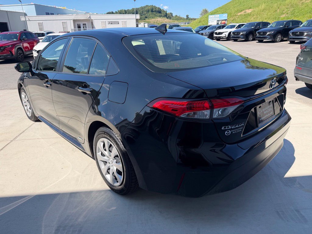 Used 2024 Toyota Corolla LE AWD/4WD image 8