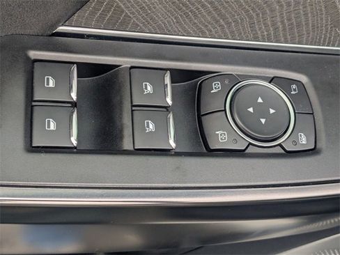 Used 2022 Ford F150 Platinum w/ Equipment Group 701A High image 12