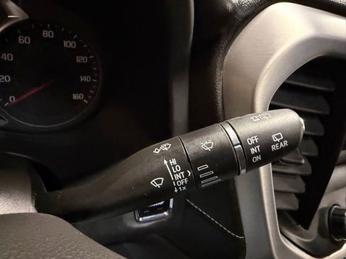 Used 2023 GMC Acadia SLT w/ Elevation Edition image 40