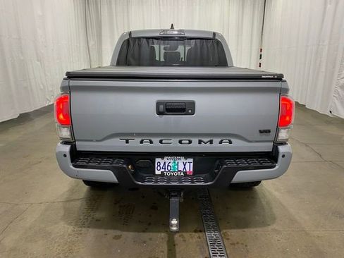 Certified 2020 Toyota Tacoma TRD Off-Road w/ Technology Package image 5
