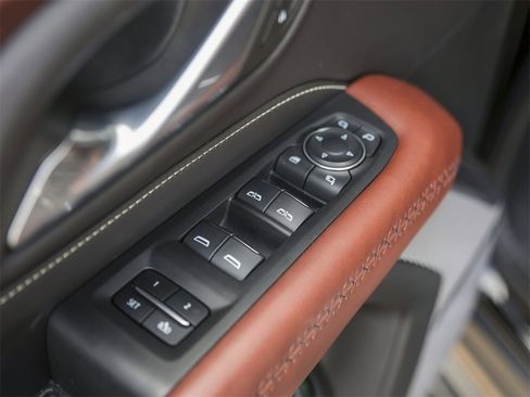 Used 2023 GMC Yukon Denali Ultimate image 30