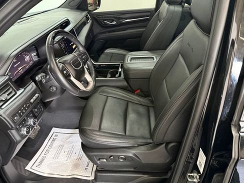 Used 2024 GMC Yukon Denali w/ Advanced Technology Package AWD/4WD image 16