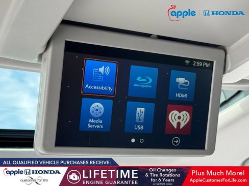 Used 2024 Honda Odyssey Touring image 32