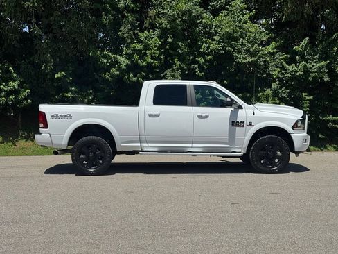Used 2018 RAM 2500 Laramie w/ Sport Appearance Group AWD/4WD image 4