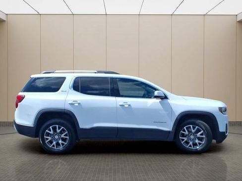 Used 2023 GMC Acadia SLT AWD/4WD image 7