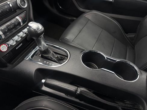 Used 2017 Ford Mustang Premium image 27