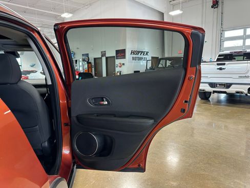 Used 2019 Honda HR-V EX image 34