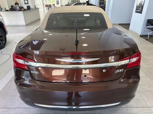 Used 2012 Chrysler 200 Touring w/ Cold Weather Group FWD image 14