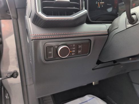 Used 2025 Ford Mustang Premium image 15